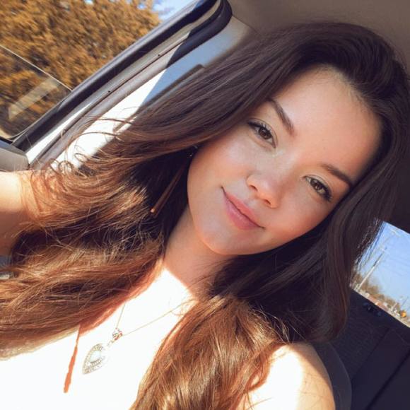 Meet your Posher, Trinity - Picture 1 of 1